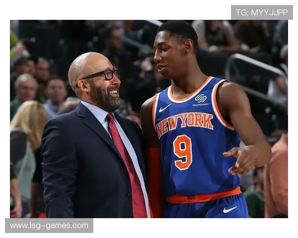 巴雷特尼克斯回忆录揭示新闻行业变革历程