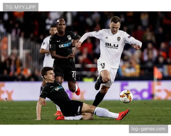 奥彭达状态火热闪耀德甲，关键进球助球队斩获重要胜利