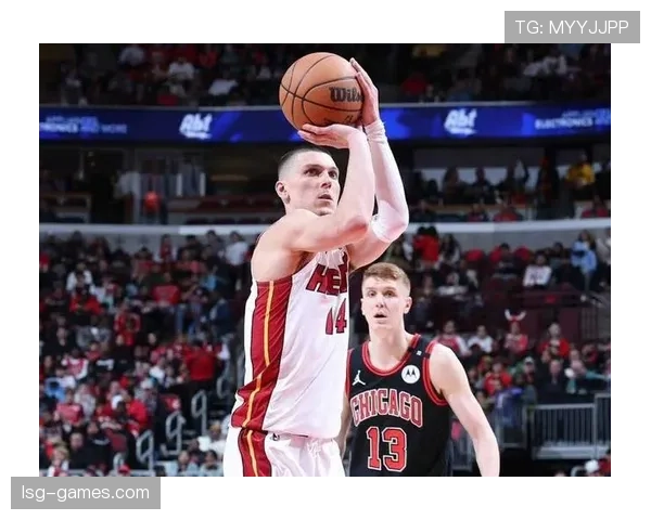 希罗较上季转为无球跑位与挡拆提高三分效率