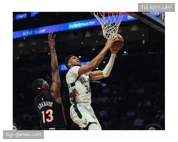 扬尼斯挡拆拉开空间效率领先字母哥 锋线核心角色转变明显